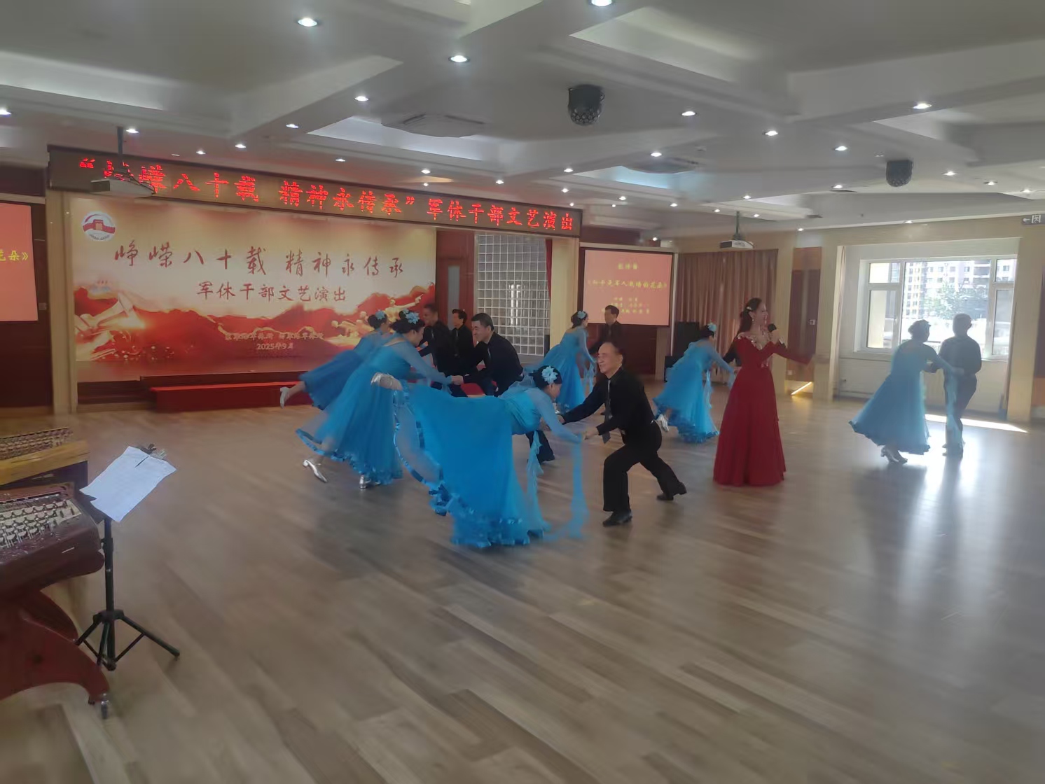 20251010205452650.jpg 微信图片_20251010205409.jpg